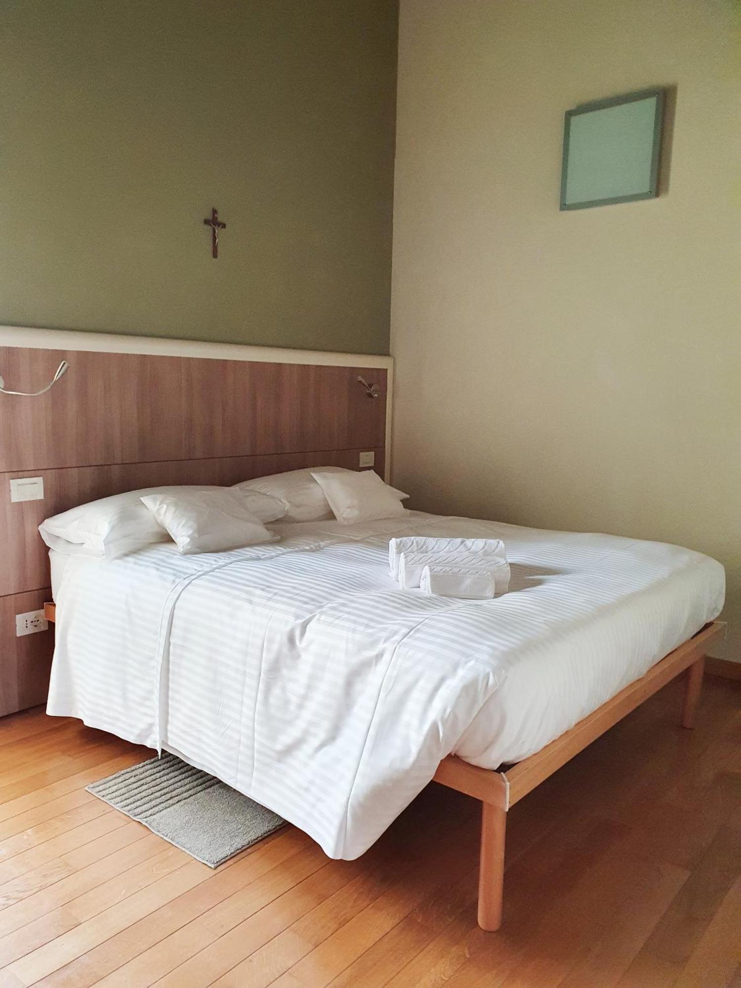 Osteria E Locanda Del Viaggiatore Russi ห้อง รูปภาพ